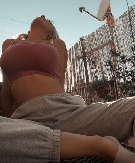 Anna Romero xxx model photo