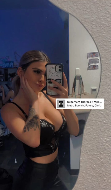 Samantha S model pretty picture