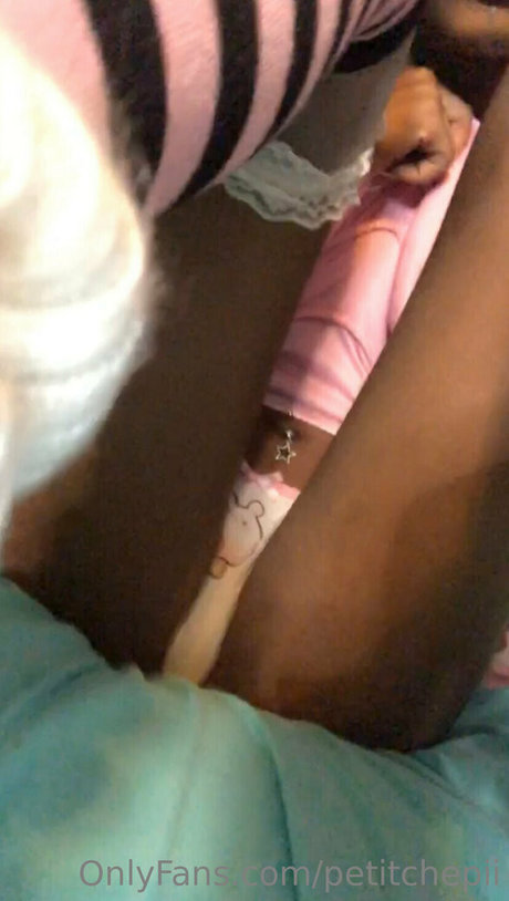 petitchepii pretty model pics