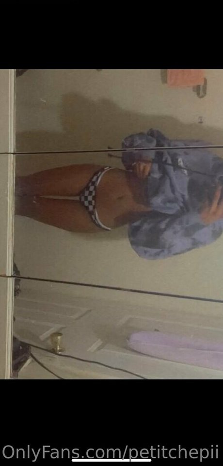 petitchepii model sexy img