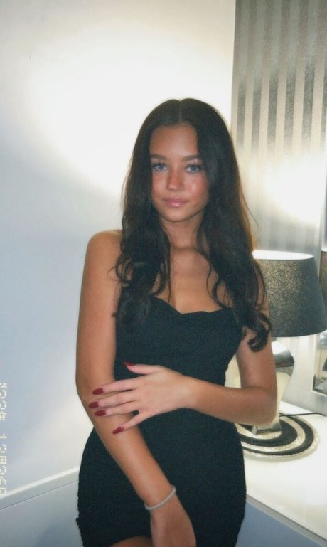 Sydney ra adult star pic