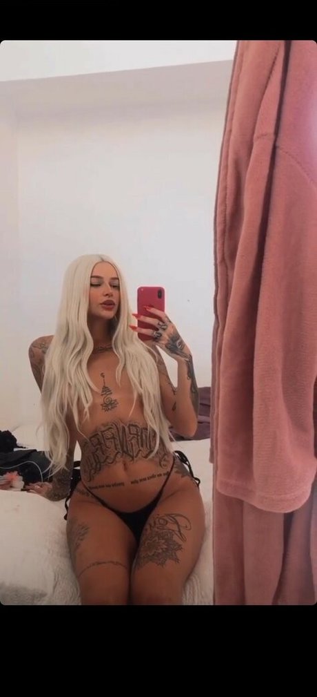 Bad Barbiee RJ naked model img