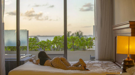 Montse PB naked actress images