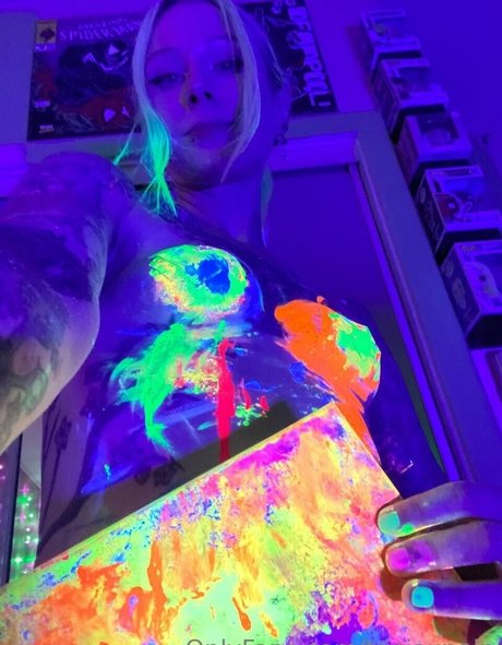 TriciaXPain star sexy pictures