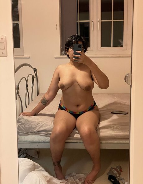mayapetite hot pornstar pic