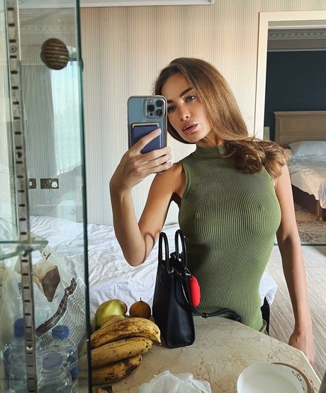 Sasha Shenderey xxx star picture