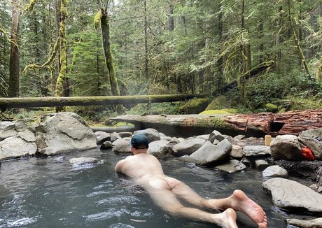 gay influencer onlyfans nudes pic