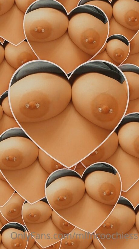 mlfncoochiess model exclusive image