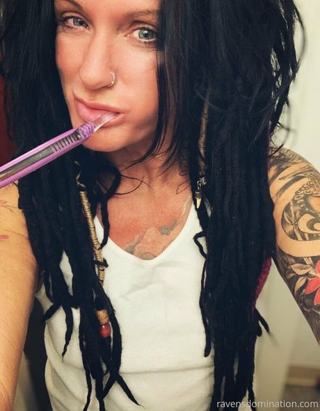 immistressraven star art image