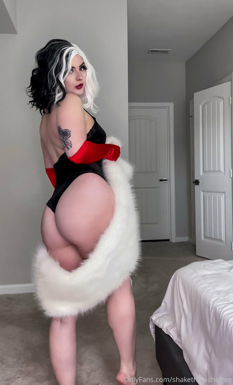 shakethatashefree model exclusive archive