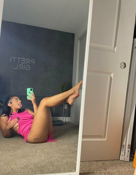 gay muscle onlyfans naked images