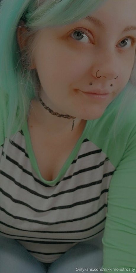 nikkimonstrosity model porn photos