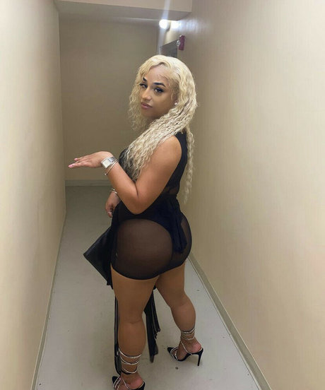 Gabbyamourr pornstar top picture