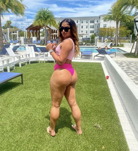 Gabbyamourr nice pornstar pictures