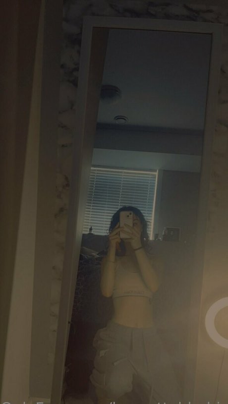 Brunettebhabie model porn photo