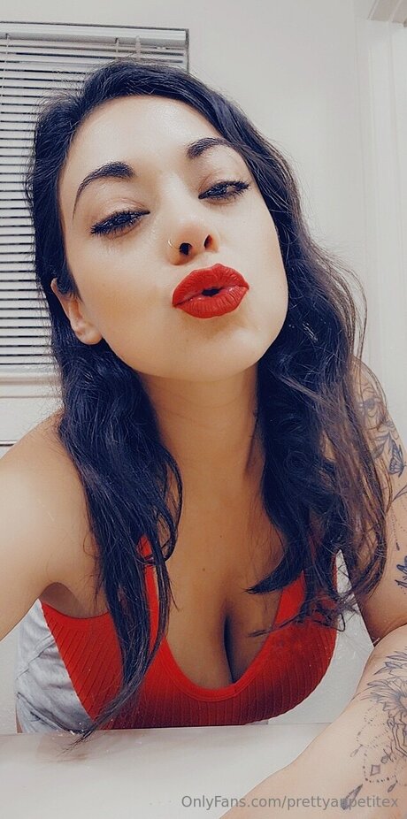 prettyanpetitex star beautiful pics