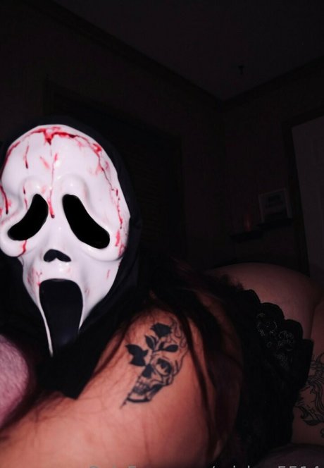 female asian onlyfans naked photo