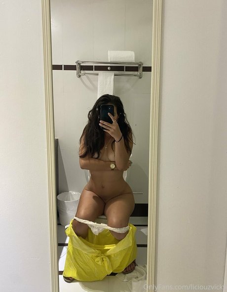 liciouzvicky xxx star pics