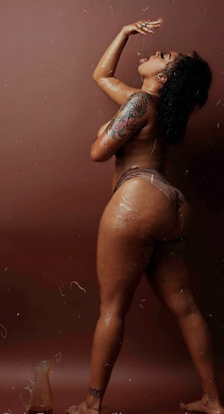 lisaexperience model beautiful galleries