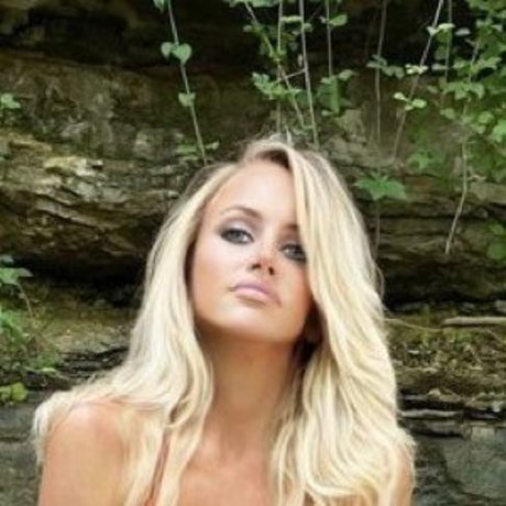 AvaLynn Daniels model sex image