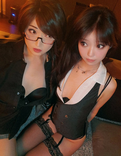 asian top onlyfans naked picture