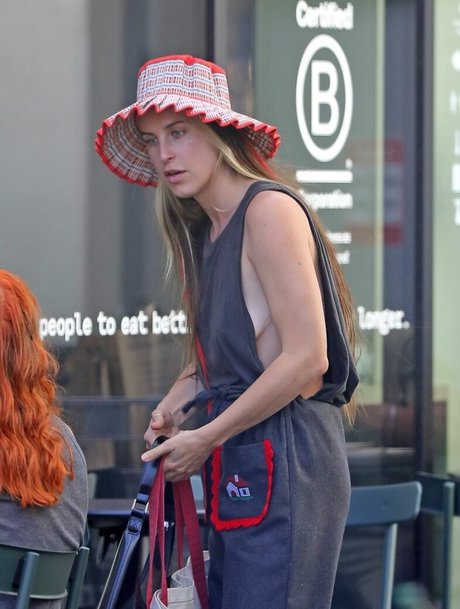 body onlyfans adult pic