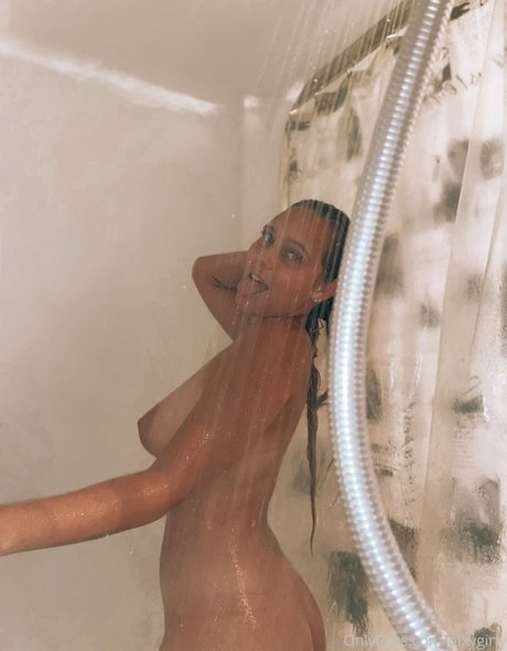 Pixy XXX porn model images