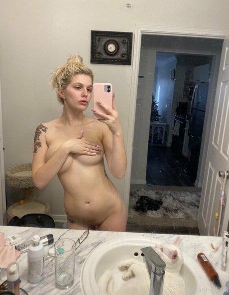 meganholly00 star nudes images