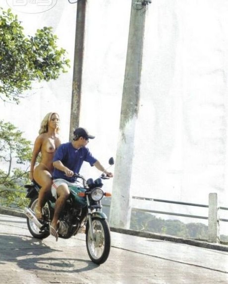 Valeska Popozuda pornstar sexy pic