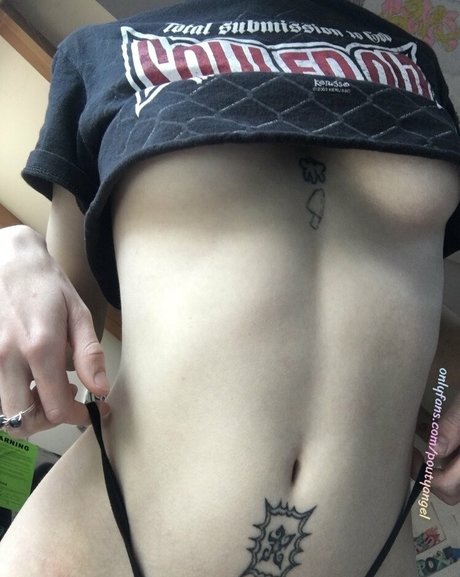 cuckold feet onlyfans beautiful nude image