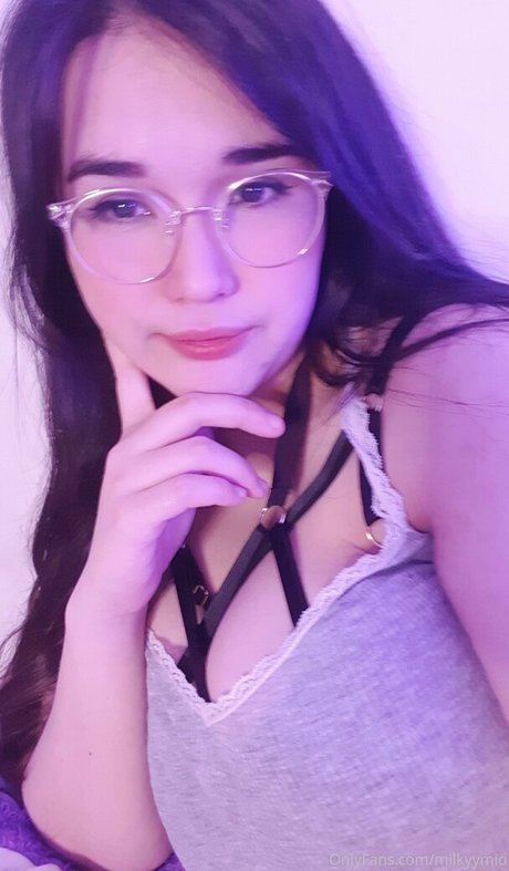 lesbian fingering onlyfans adult pic