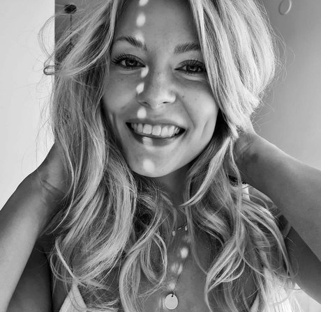 Laura Nieminen model nice picture