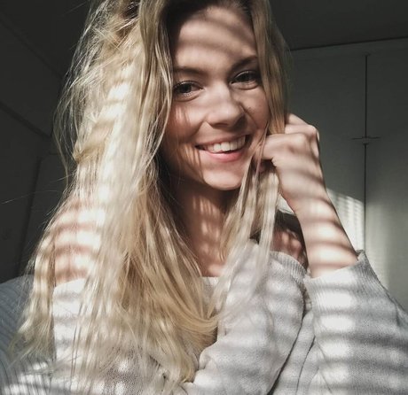 Laura Nieminen star perfect photos