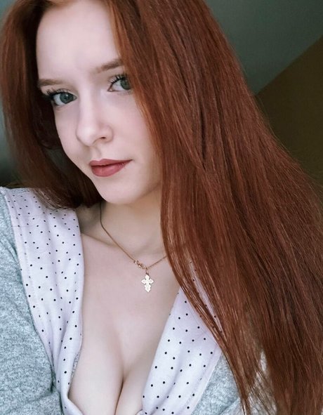 foxperryunofficial pornstar sexy images