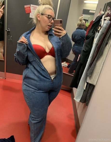 pixiechickxoxo star naked img