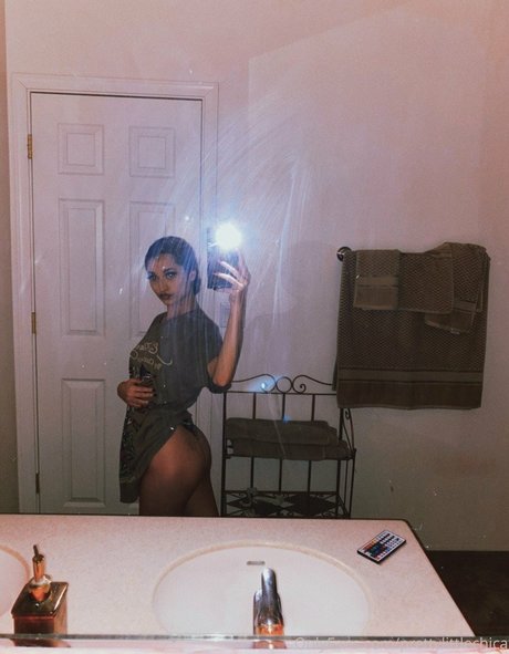 prettylittlechica hot pornstar pictures