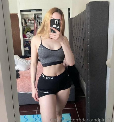 darkandpink35 xxx star img