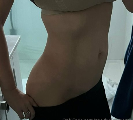 goodwifeathome exclusive actress pictures