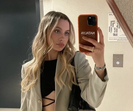 asian girlfriend onlyfans pornographic img