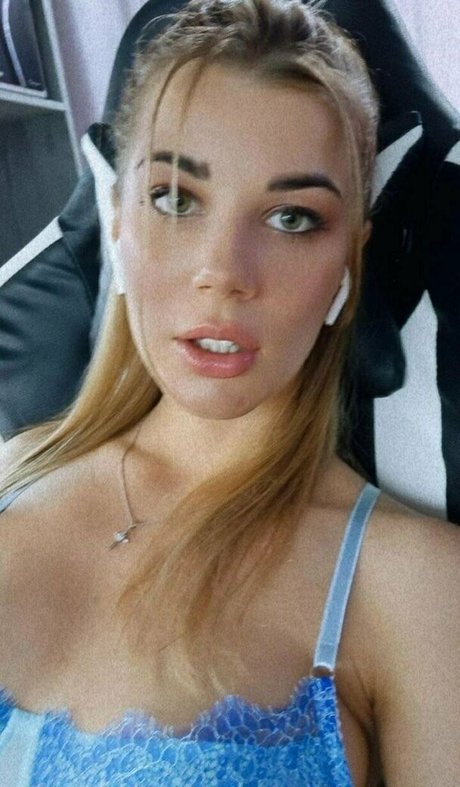 momsaysitsokey top actress photos