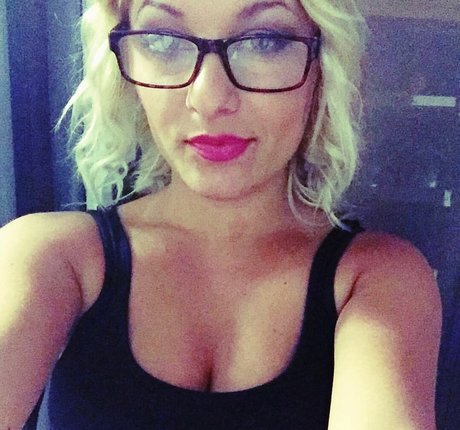 curvy shemale onlyfans hot naked photos