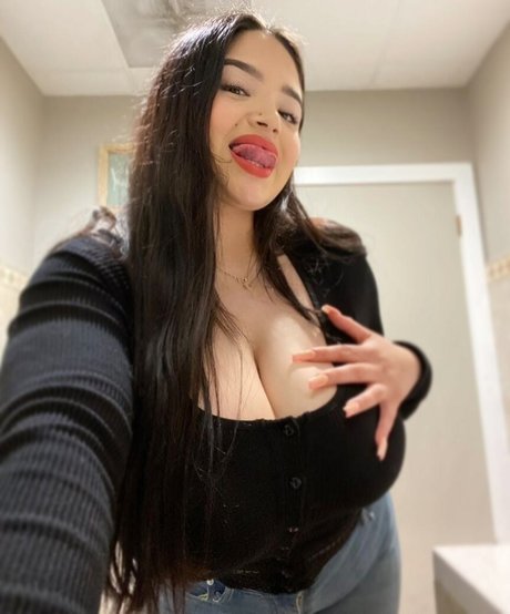 Dezerai Angel xxx star image