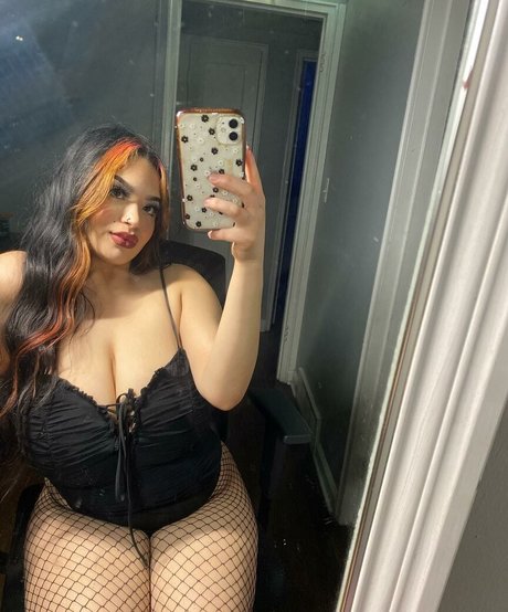 Dezerai Angel star best pics