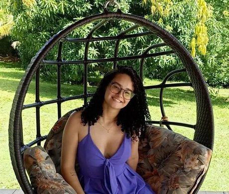 isadosra nude actress picture