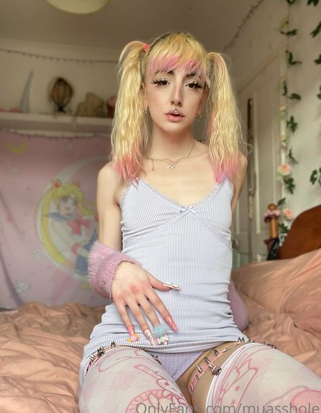 muasshole nude model gallery