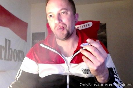 redsntrainers nudes model pics