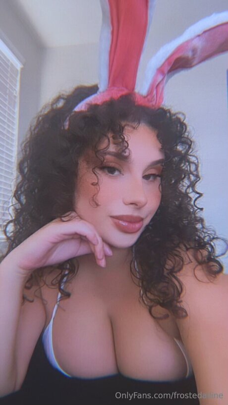 frostedaliine star nude images