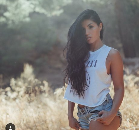 Karen Vi porn model photo