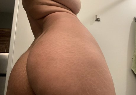 shemale fucks girl onlyfans free porn images