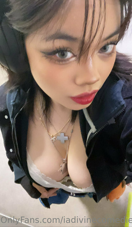 iadivinecomedie sexy actress img